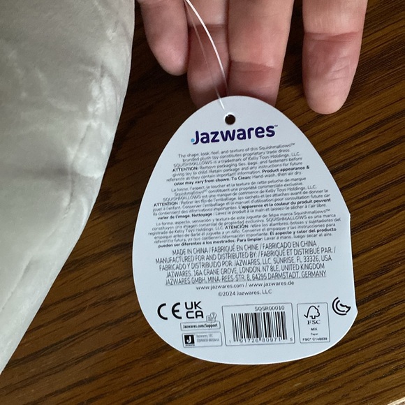 New with tags demogorgon Squishmallow Stranger Things - Picture 3 of 4